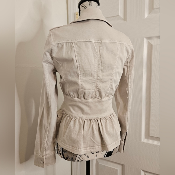 🔥New With Tags Whitehouse Black Market beige jacket size 0 - Picture 9 of 16